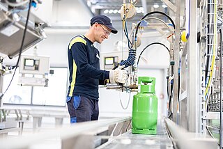 westfalen-mediathek-kaeltemittelabfuellung.jpg